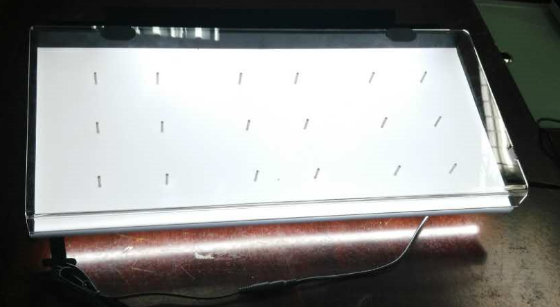 TG Angled Razor Display lit body